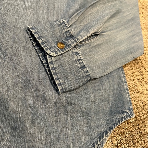 EUC - AEROPOSTALE Blue Chambray Button-down Long-sleeve Shirt in Size LARGE - Picture 9 of 9